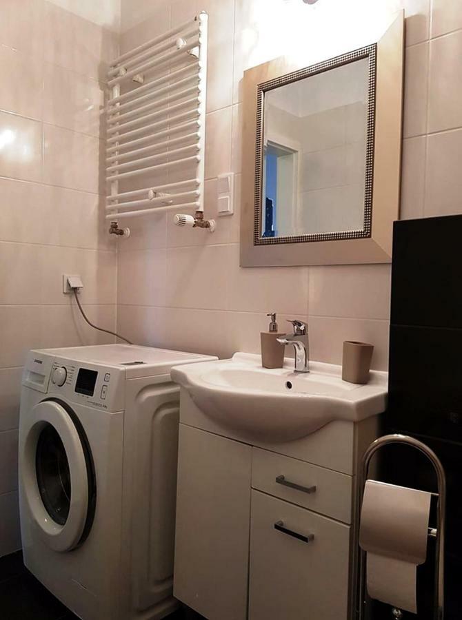 Apartament "Cleopatra 3" Z Miejscem Parkingowym, Faktury Vat Apartamento Kielce Exterior foto